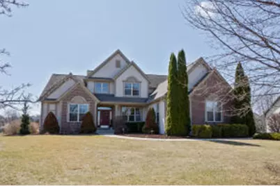 W130N6631  Daylily Dr, Menomonee Falls, WI 53051 - Photo 1