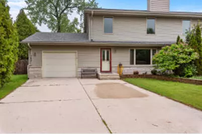 162  Bley Pkwy, Port Washington, WI 53074 - Photo 1