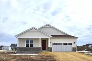 415 Canterbury Ct, Williams Bay, WI 53191 - Photo 1