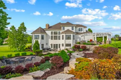 W272N6255  Maple St, Merton, WI 53089 - Photo 1