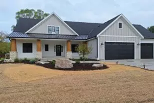 624 Green Bay Rd, Thiensville, WI 53092 - Photo 1