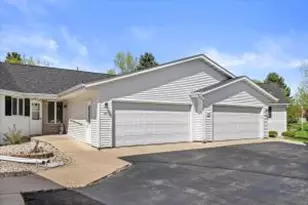 636 Westbury Ln, Delavan, WI 53115 - Photo 1