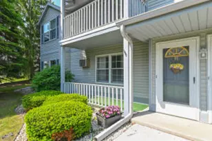 724 Worthington Ct, West Bend, WI 53090 - Photo 1