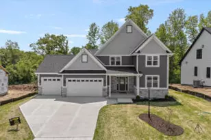 N54W19277 Broadwing Pl, Menomonee Falls, WI 53051 - Photo 1