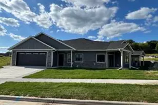 4001 Gabrielle Way, Onalaska, WI 54650 - Photo 1