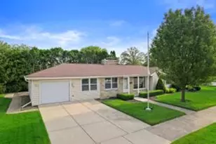 600 Lombard Ave, Racine, WI 53402 - Photo 1