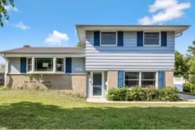 6087  Oakwood Ln, Greendale, WI 53129 - Photo 1