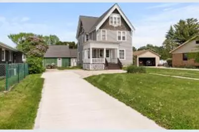 1510  Nagle Ave, Manitowoc, WI 54220 - Photo 1
