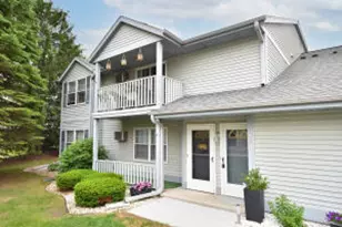 724 Worthington Ct, West Bend, WI 53090 - Photo 1