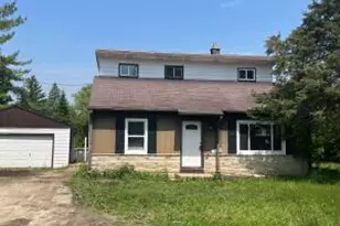 S87W22400 Forest Home Ave, Vernon, WI 53103 - Photo 1