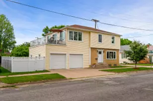 1118 20th St, La Crosse, WI 54601 - Photo 1