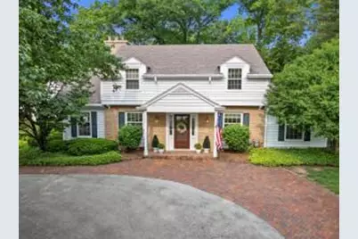 885  Grandview Dr, Elm Grove, WI 53122 - Photo 1