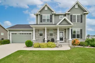 N61W21654 Masters Dr, Menomonee Falls, WI 53051 - Photo 1