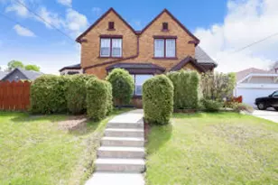 1107 Columbus St, Manitowoc, WI 54220 - Photo 1