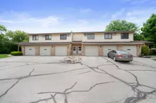 4446 S Green Ridge Cir, Greenfield, WI 53220 - Photo 1