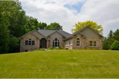 551  Bayberry Ln, Slinger, WI 53086 - Photo 1