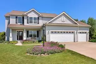 739 Pinehurst Dr, Mukwonago, WI 53149 - Photo 1