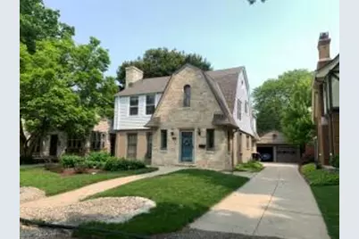 7102 W Wisconsin Ave, Wauwatosa, WI 53213 - Photo 1