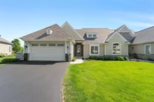 1802 Lindens Ct, Oconomowoc, WI 53066 - Photo 1