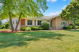 S42W27289 Oak Grove Ln, Waukesha, WI 53189 - Photo 1