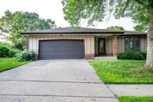 1311 Hickory St, Onalaska, WI 54650 - Photo 1