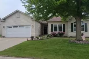 815 Oakwood Ln, Watertown, WI 53094 - Photo 1