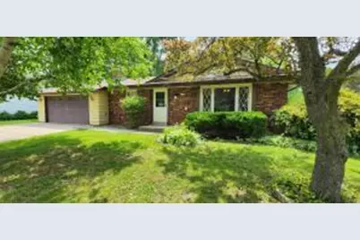 7715 S Manitowoc Ave, Oak Creek, WI 53154 - Photo 1