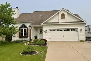 10170 S Hampton Dr, Oak Creek, WI 53154 - Photo 1