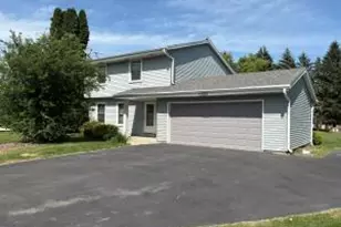 8123 Waverly Ct, Racine, WI 53185 - Photo 1