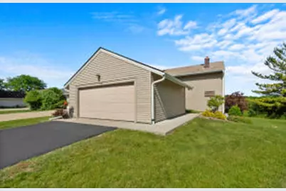 618  Westridge Dr, West Bend, WI 53095 - Photo 1