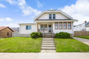 1911 Marshall St, Manitowoc, WI 54220 - Photo 1