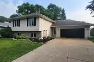 1972 Esther Dr, Onalaska, WI 54650 - Photo 1