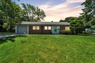 5531 W Stack Dr, Milwaukee, WI 53219 - Photo 1