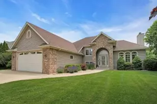 727 Hunter Dr, Racine, WI 53406 - Photo 1