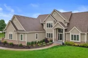 W185N4947 Emerald Hills Dr, Menomonee Falls, WI 53051 - Photo 1