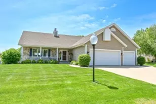 1221 Wegner Dr, Mukwonago, WI 53149 - Photo 1