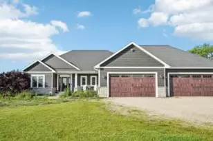 5161 Wildlife View Ct, Wayne, WI 53002 - Photo 1