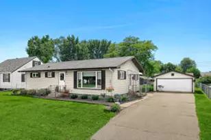 533 Sand Lake Road, Onalaska, WI 54650 - Photo 1