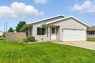 1772 Cross St, Manitowoc, WI 54220 - Photo 1