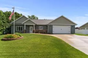 4821 W Custer St, Manitowoc, WI 54220 - Photo 1