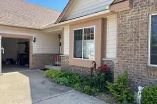 W264N2031 Deer Haven Ct, Pewaukee, WI 53072 - Photo 1