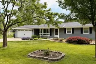 W254S6620 Ridge Rd, Vernon, WI 53189 - Photo 1