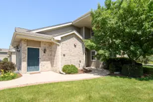 18520 Emerald Cir, Brookfield, WI 53045 - Photo 1