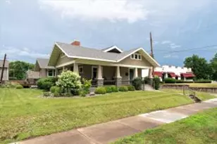 2411 State St, La Crosse, WI 54601 - Photo 1