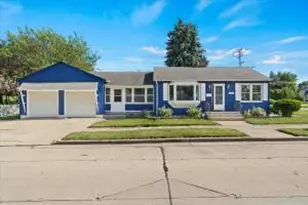 3021 Dwight St, Racine, WI 53403 - Photo 1