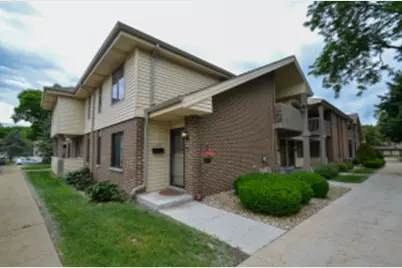 1647 S Carriage Ln, New Berlin, WI 53151 - Photo 1