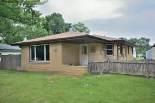 1636 S Calhoun Rd, New Berlin, WI 53151 - Photo 1