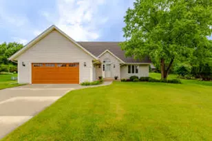 N73W22582 Edgewood Ln, Sussex, WI 53089 - Photo 1