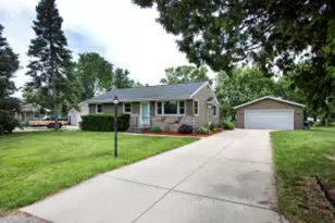 8965 S 83rd St, Franklin, WI 53132 - Photo 1