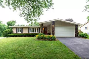 1882 Davis Ln, Waukesha, WI 53189 - Photo 1